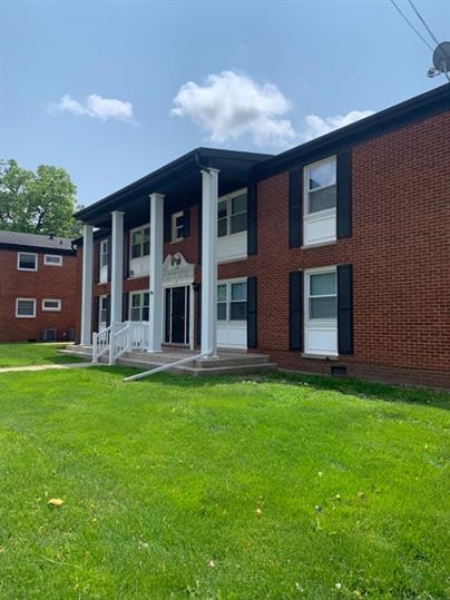 501 Roosevelt Road - C