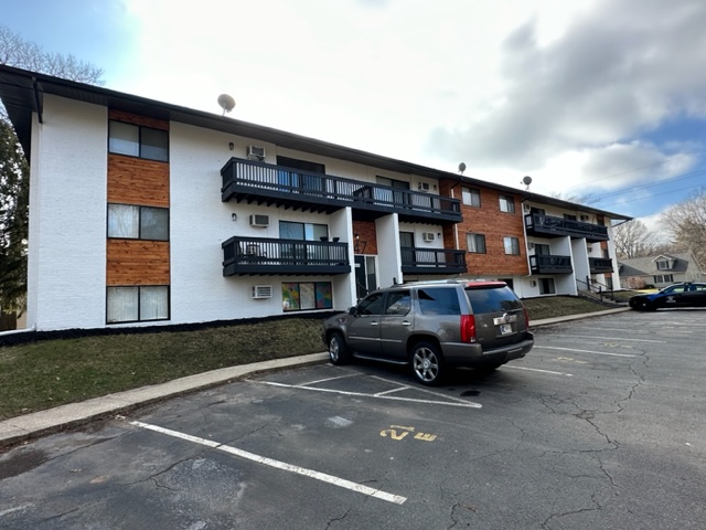 847 South Lake Park Avenue - 34-E
