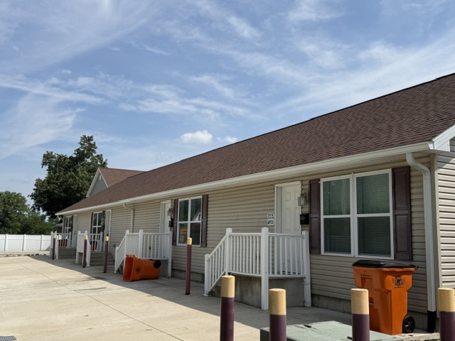 911 North Riverside Drive - 7