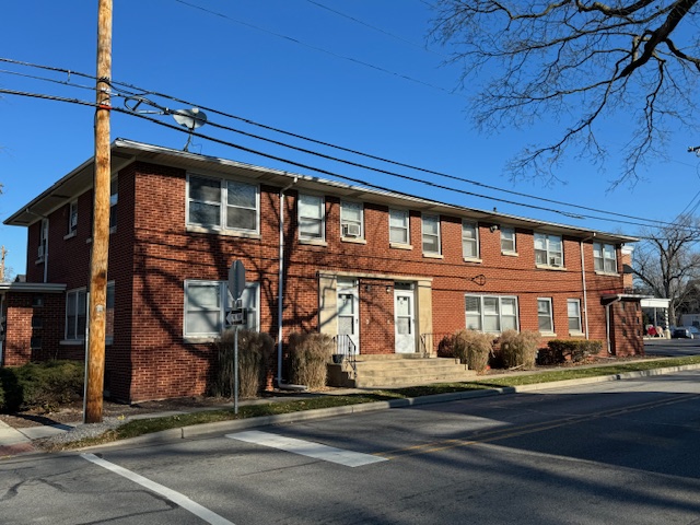 182 West North Street - 6