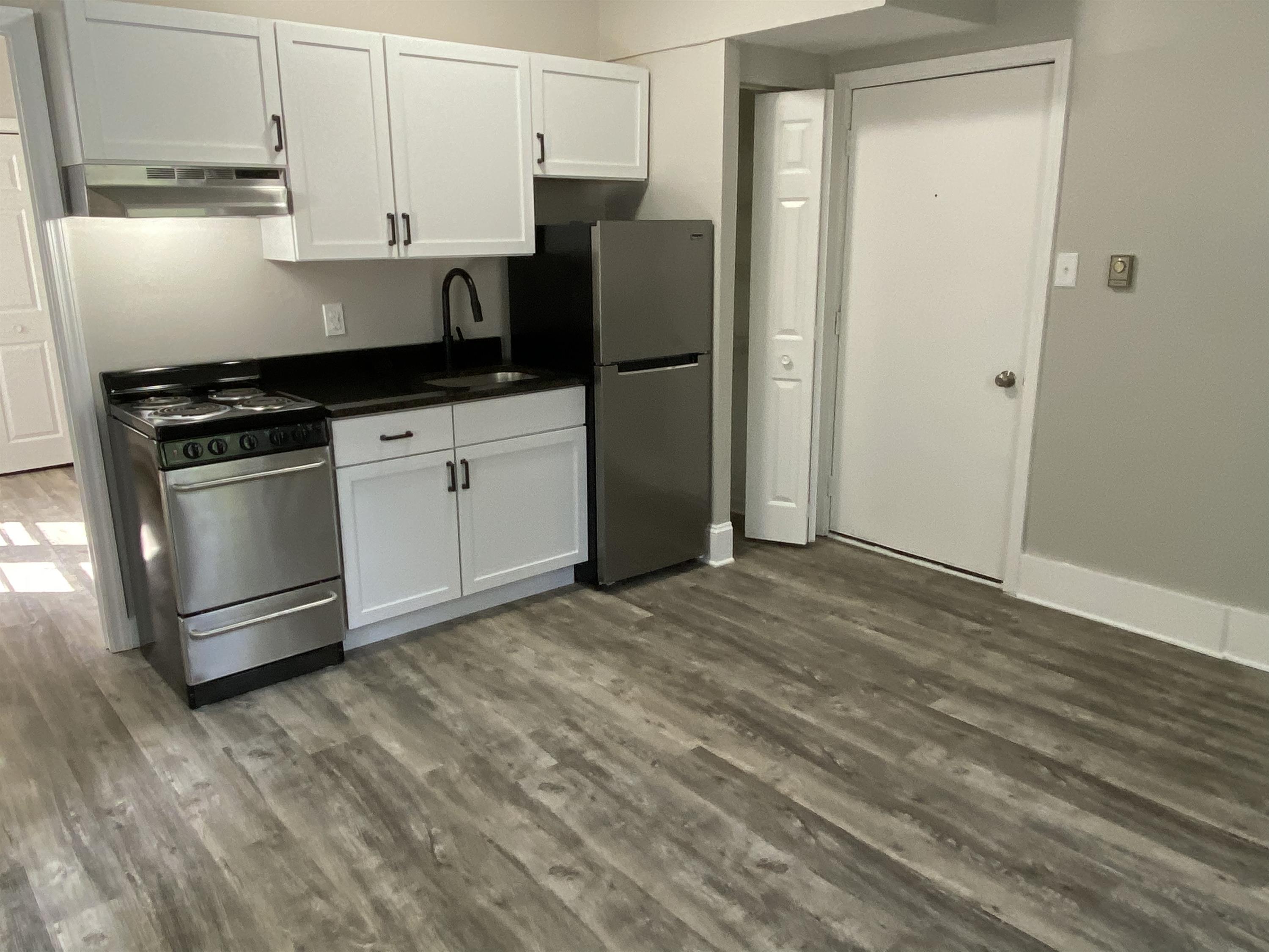 405 Monroe Street - 9