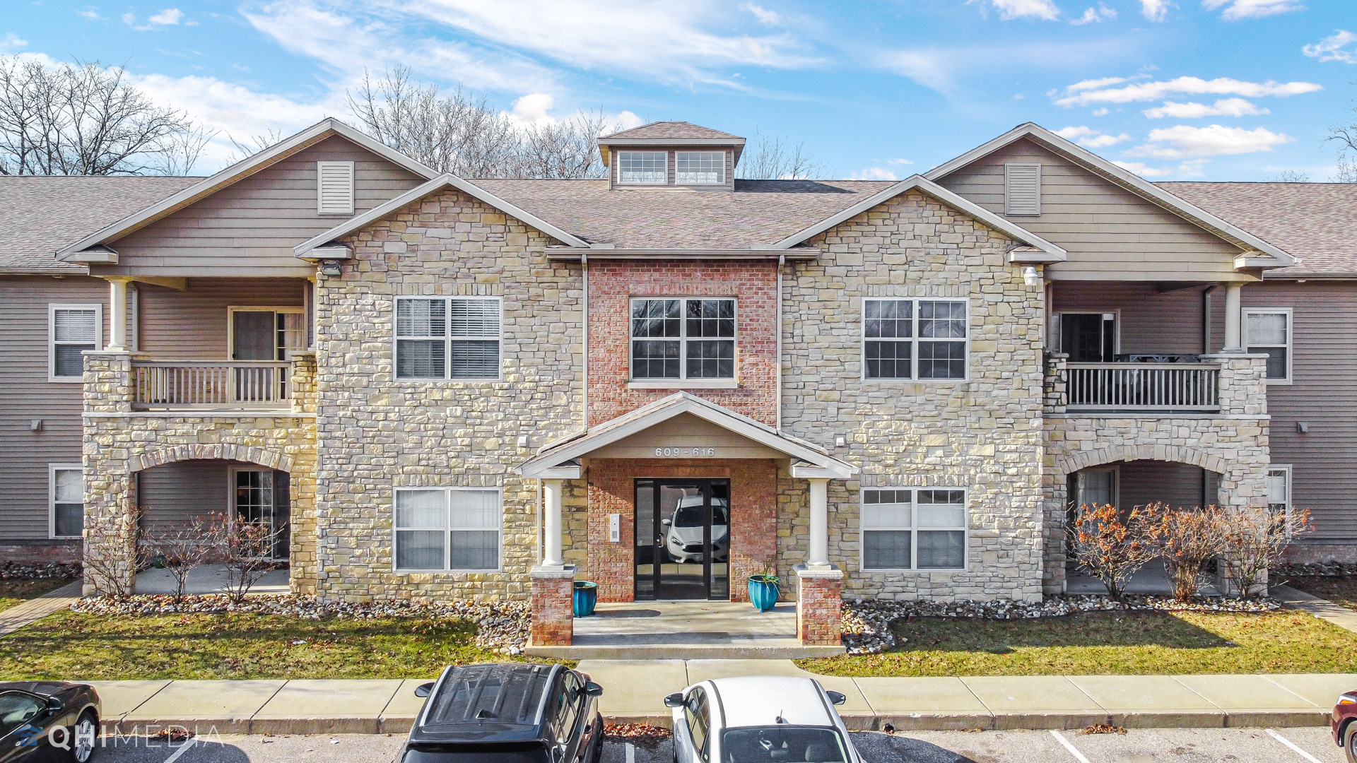 910 S. Carroll Ave. - 609