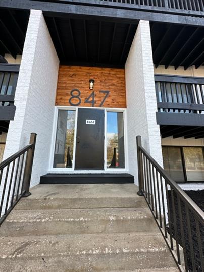 847 South Lake Park Avenue - 32-W